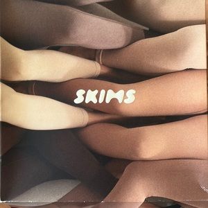 Skims shape wear